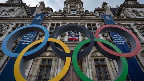 Paris angers critics with plans to restrict Olympic Games traffic but says residents shouldn’t flee